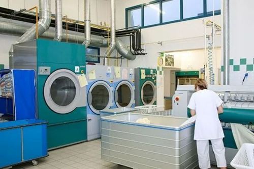 टेक्सटाइल प्रोसेसिंग में हाइड्रोजन पेरोक्साइड को सुरक्षित और कुशल ढंग से हटाने के लिए उन्नत कैटालेज एंजाइम